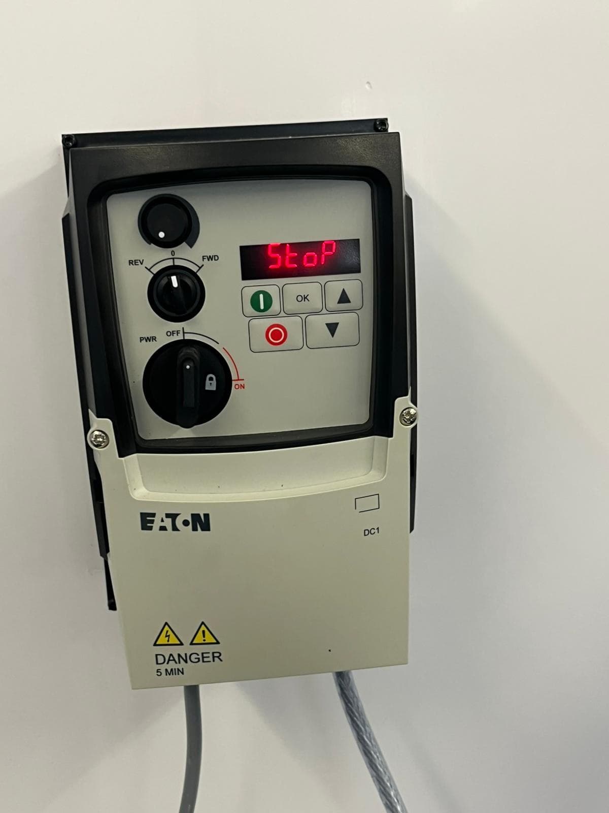 Plant control panel for fill accuracy and batch settings.