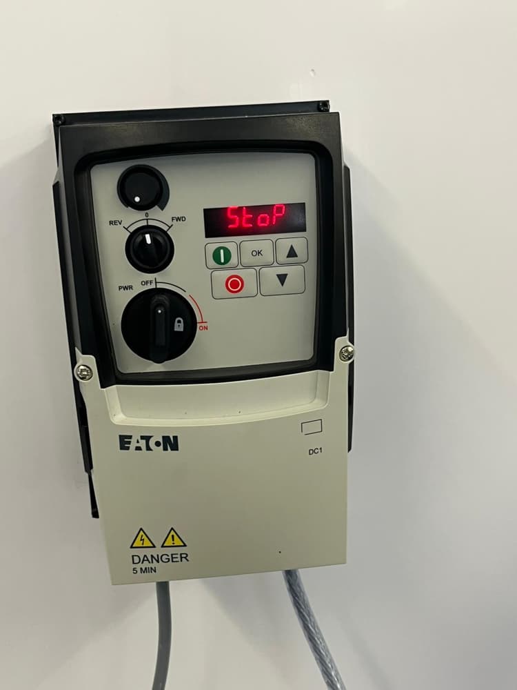 Plant control panel for fill accuracy and batch settings.